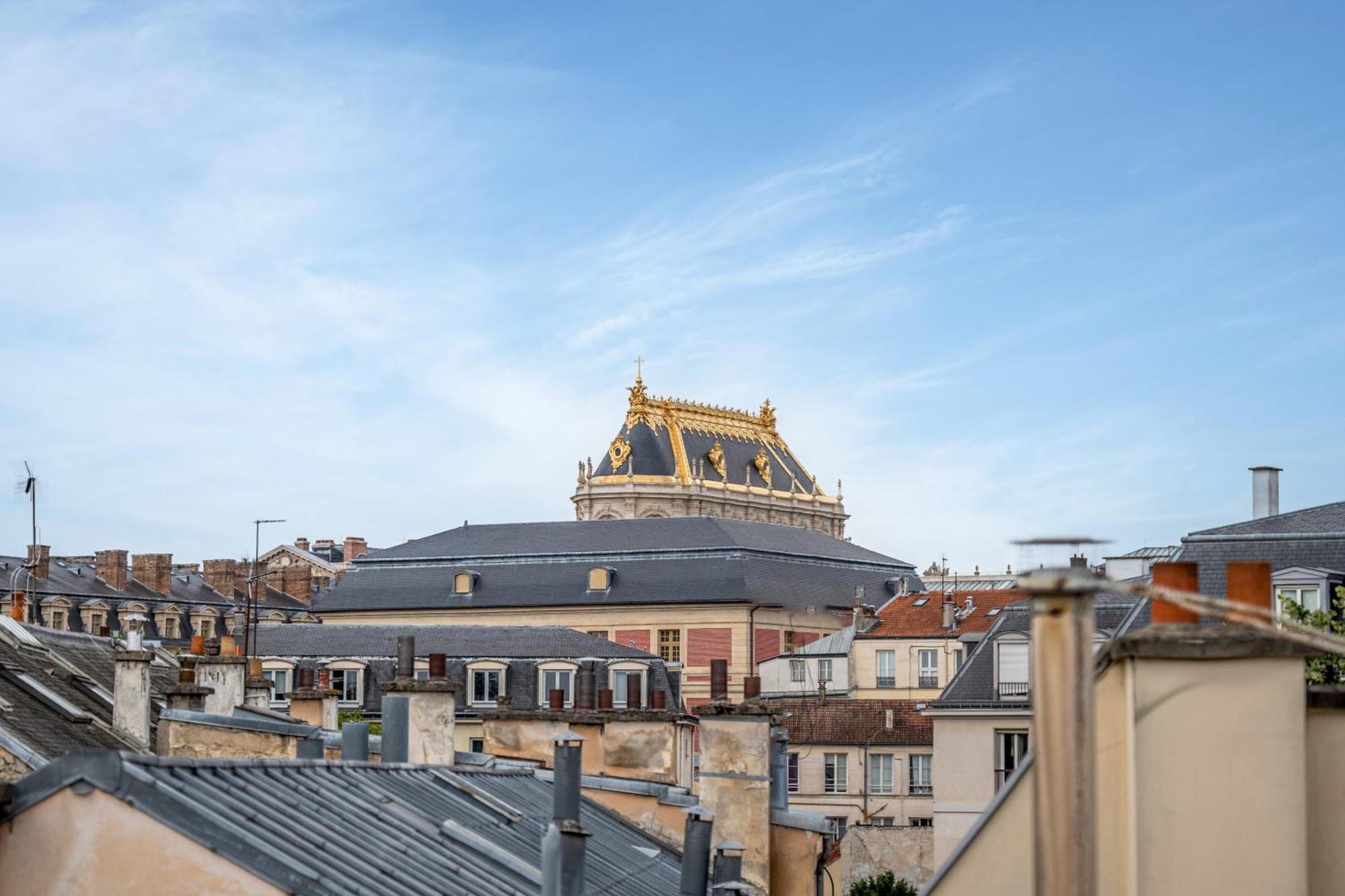 Le Versailles Soleil Classe 3 Etoiles Charme & Vue Chapelle Royale Екстер'єр фото